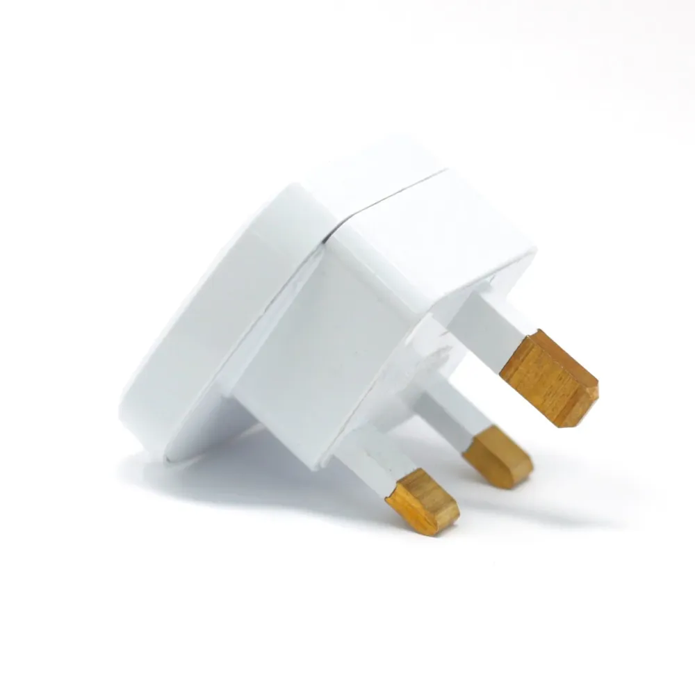 EU na UK adapter za putovanja