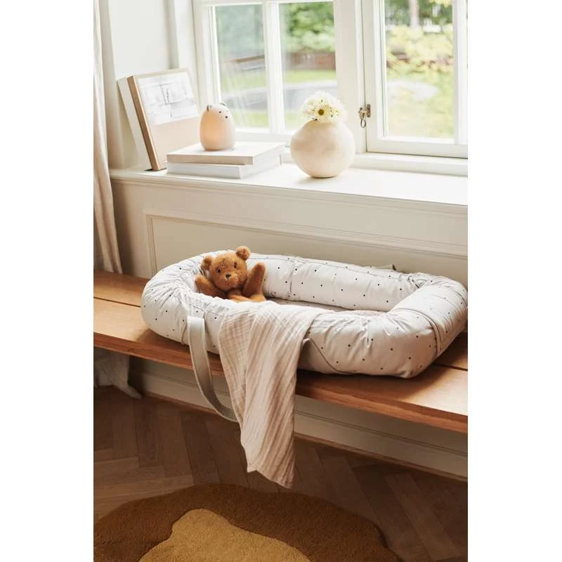 Liewood Gro Babynest/-lift - Classic Dot/Creme De La Creme | Non-Conductive & Removable