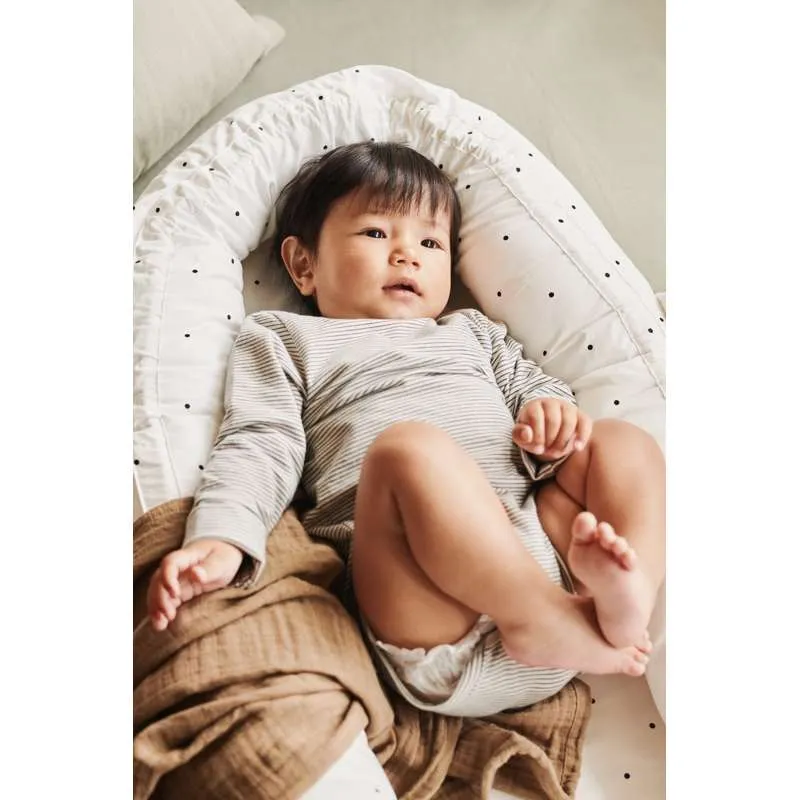 Liewood Gro Babynest/-lift - Classic Dot/Creme De La Creme | Non-Conductive & Removable