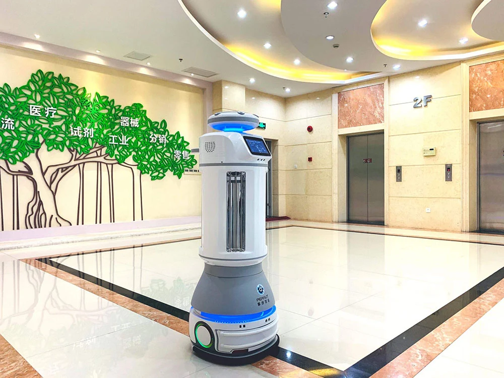 Robot dezinfekcijski M2