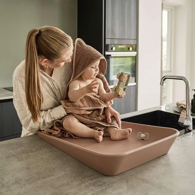 Leander Matty™ Jastuk za sjedenje s kapuljačom - Glina Hypoallergenic Formula