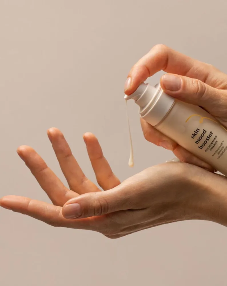 Energizirajuć pomlađujuć esencija Skin Mood Booster za lice 50 ml Resibo
