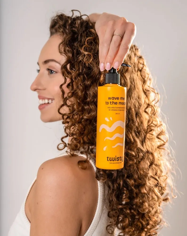 Hidratantni regenerator za kovrčavu kosu s aloe verom, mliječnom kiselinom, pantenolom Twisty