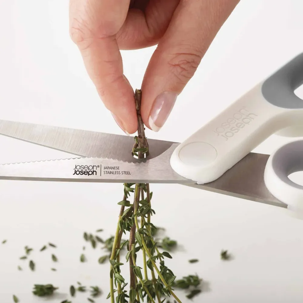 Elevate™ Fusion 5-piece Knife & Scissor Set Beechwood Block