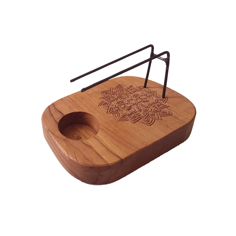 Držč za Palo Santo, Mandala dizajn od tikovine