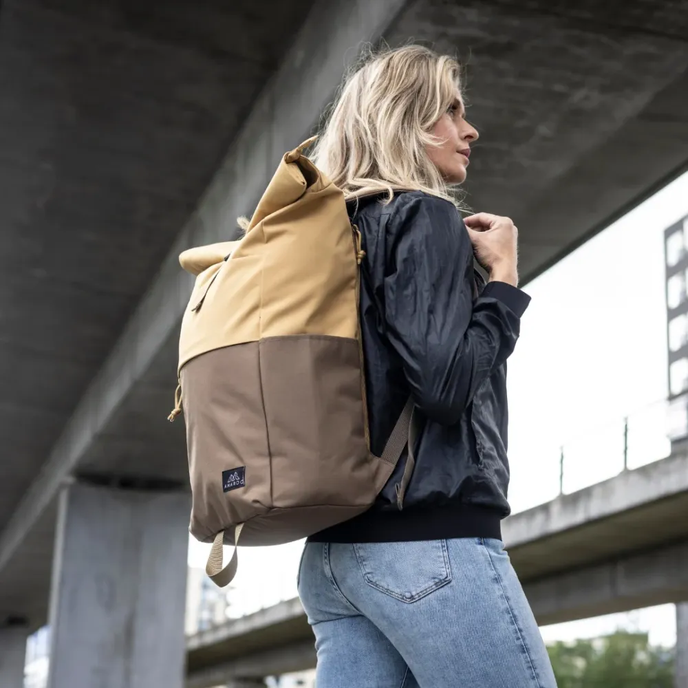 Retro ruksak s rolltopom