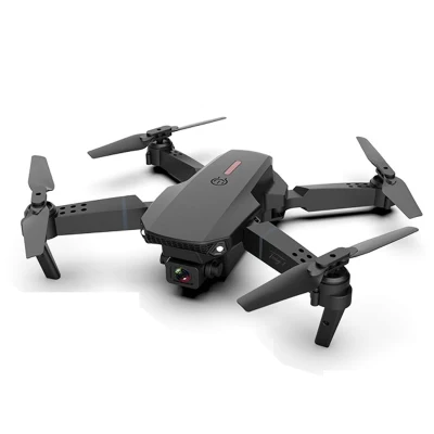 Dron E88 sa 4K Kamerom i Daljinskim