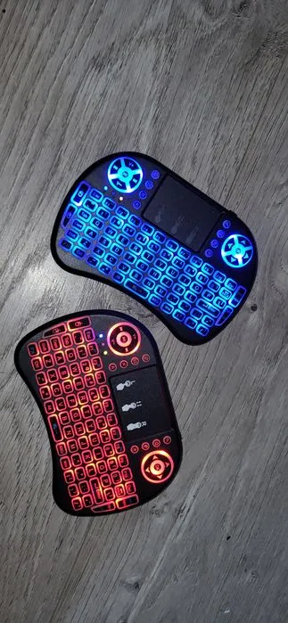 Multifunkcionalna bežična tastatura RGB