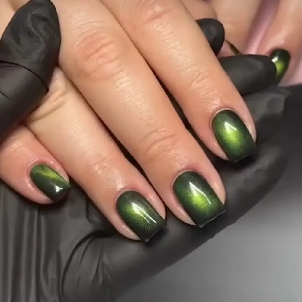 Poison Ivy - UGGP-CE003 Urban Graffiti Gel Lak za Nokte 15ml