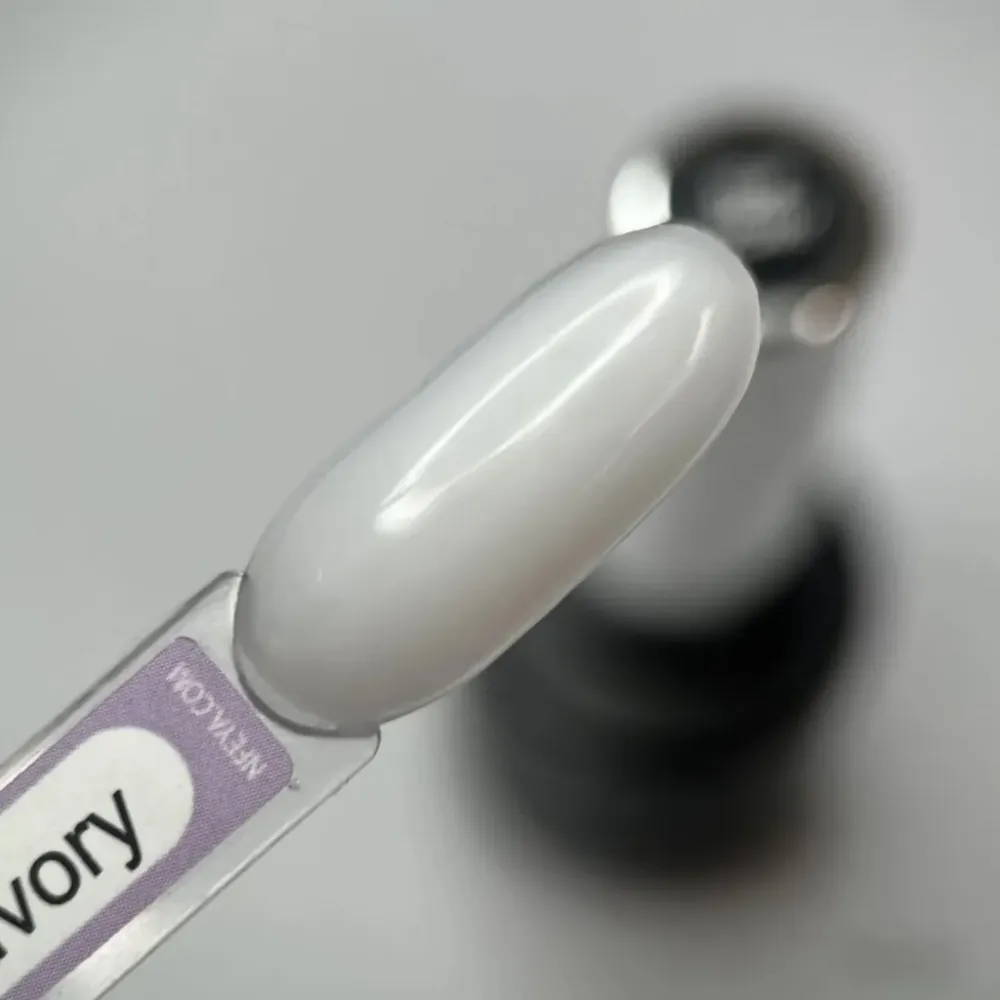 Top Coat Ivory 10 ml Saga Professional