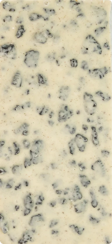 ChocoLetter Cookies & Cream, ručno izrađena bijela čokolada s komadićima keksa od 100g