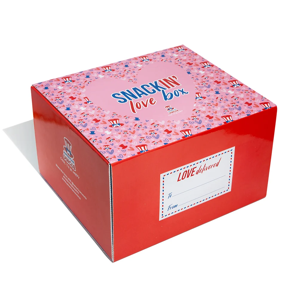 Snackin’ Love Box, kutija s 40 slatkih, slanih proizvoda i pić