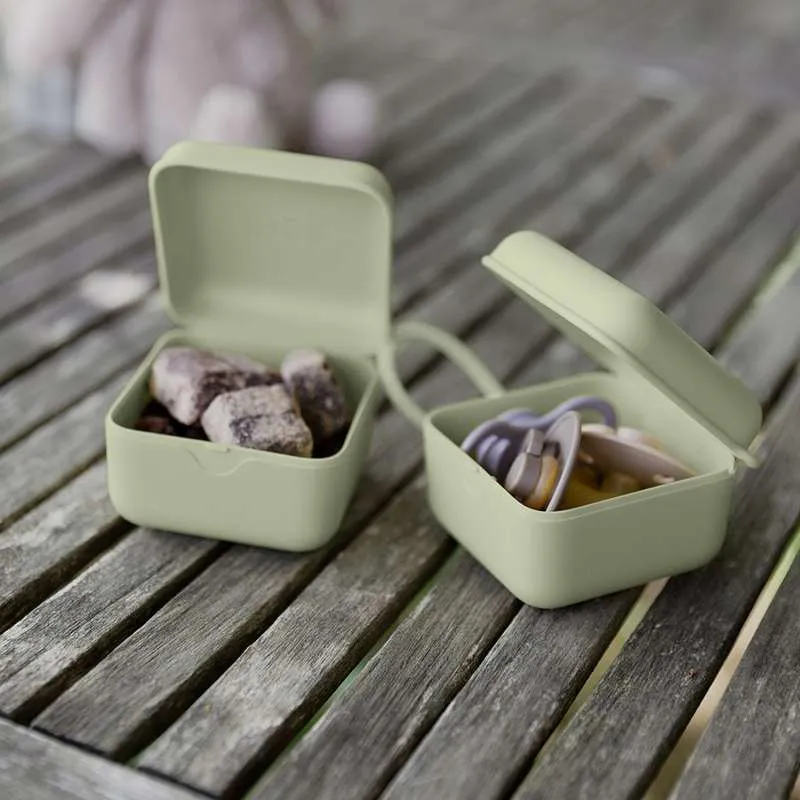 BIBS Accessories Pacifier Box - Sutteboks m. Plads til 3 Sutter - Bogat Oak