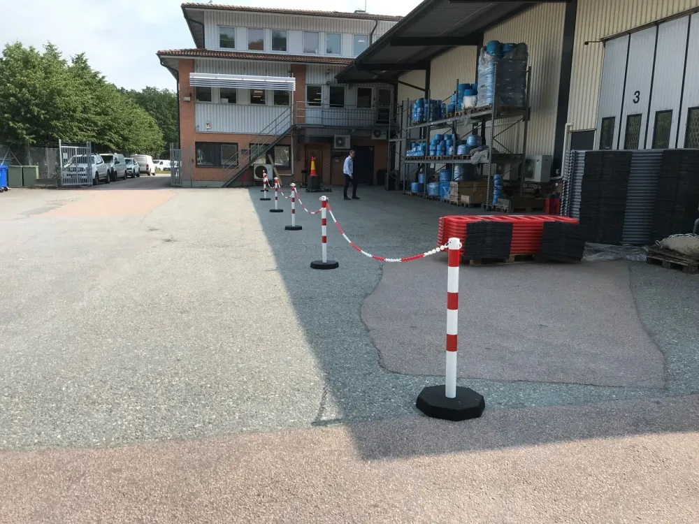 (6 Paket) - Flexibarrier Stupić s lancem - čelik - uključujući 25m plastični lanac (crveno/bijelo