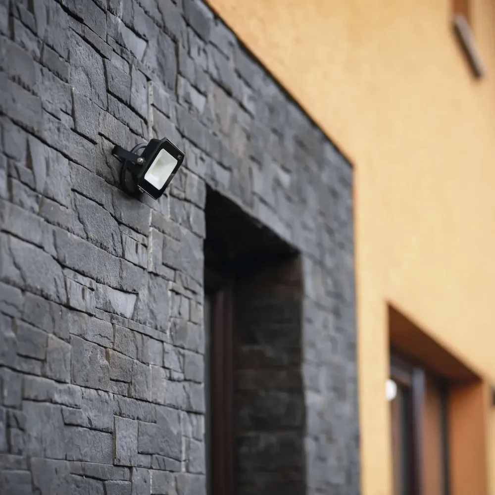LED reflektor SIMPO, crni, 20W, 2000lm, 4000K, IP65