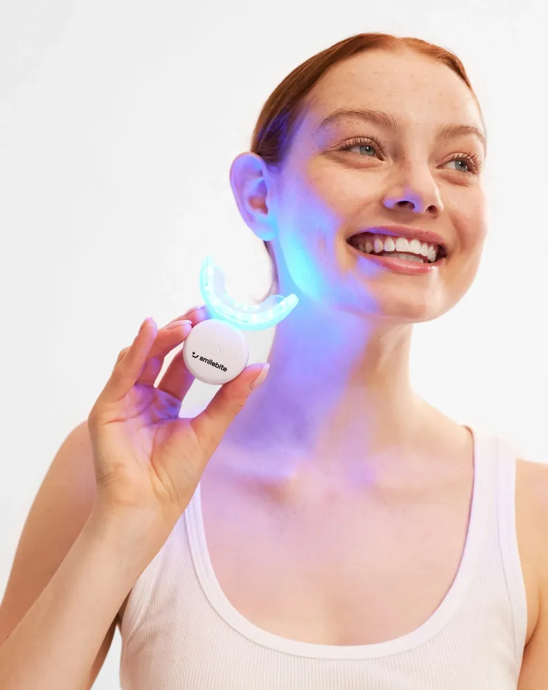 Smilebite Light & Bright Set za izbjeljivanje zubi LED lampa + Whitesmile Serum™