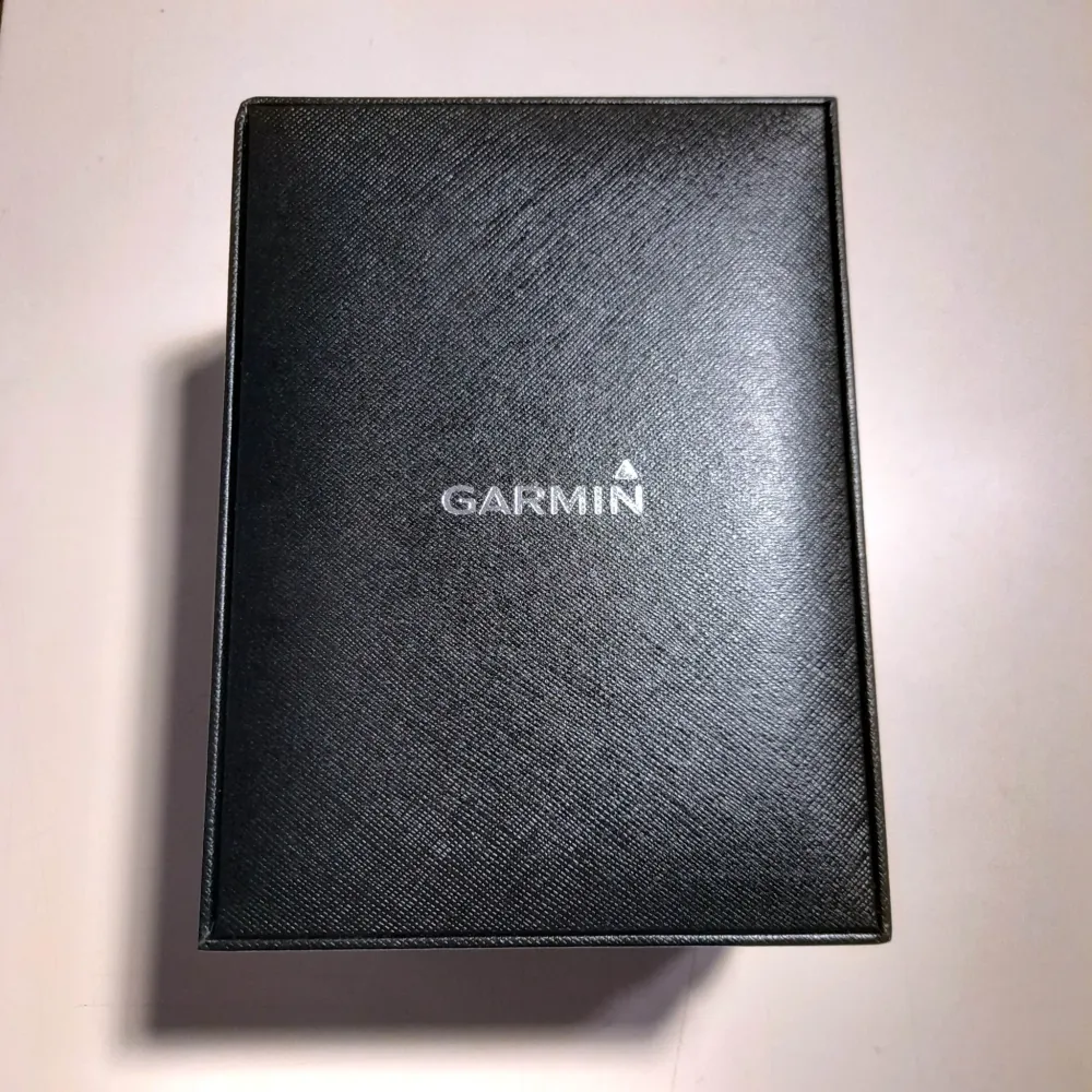 GARMIN • Pametni sat — nautički / solarni • 2 remena