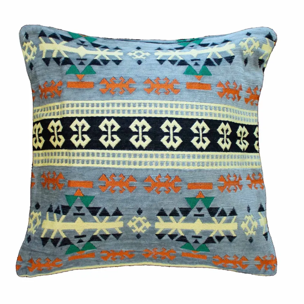 Navlaka za jastuk Kilim – turski ugljenasti geometrijski uzorak