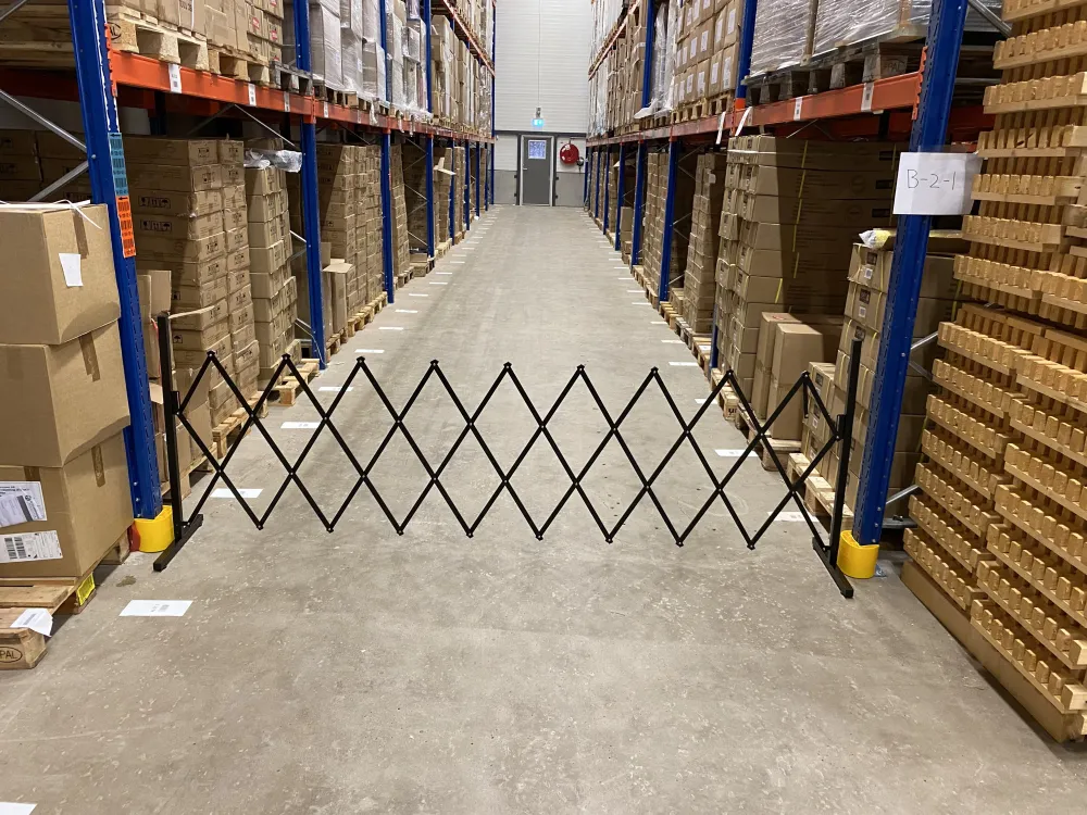 Flexibarrier Rastezljiva barijera - Basic s bazom - (2.7m, crna)