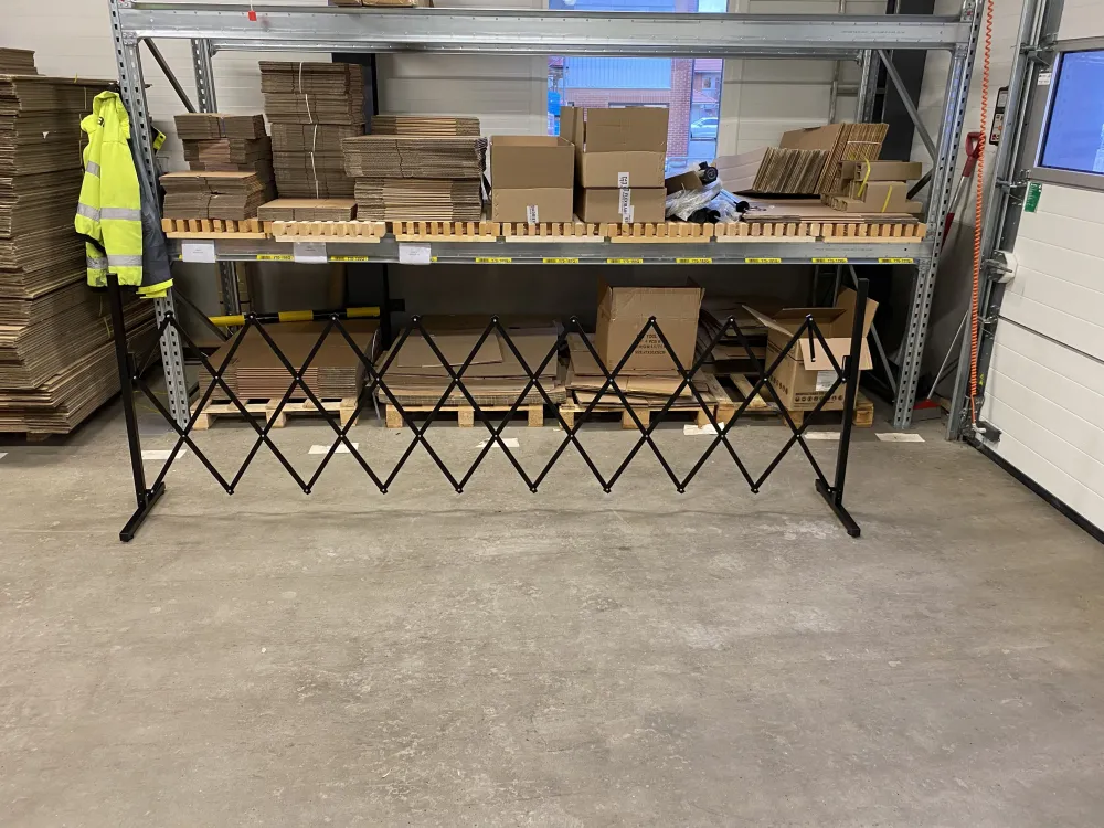 Flexibarrier Rastezljiva barijera - Basic s bazom - (2.7m, crna)