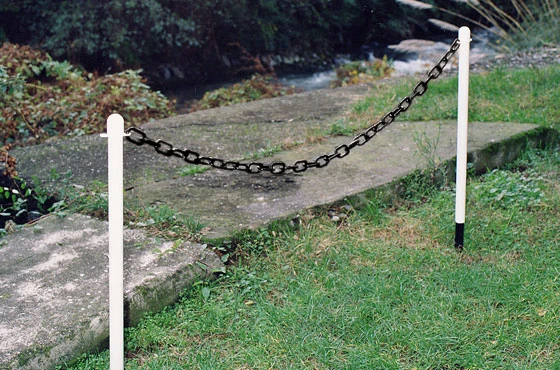 (16 Paket) Flexibarrier Stupić s lancem s klinovima za tlo + 25 m lanca – 107 cm