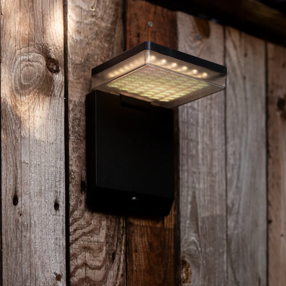 LED solarna zidna svjetiljka MOZE, senzor pokreta, mat crna, 8W, 4000K, IP44