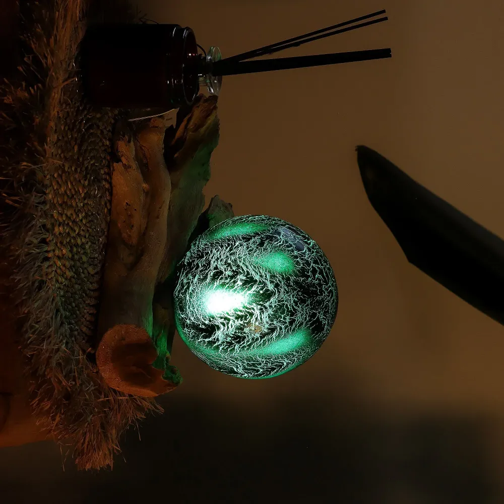 DriftGlow lampa s nijansom smaragdnog pukotina
