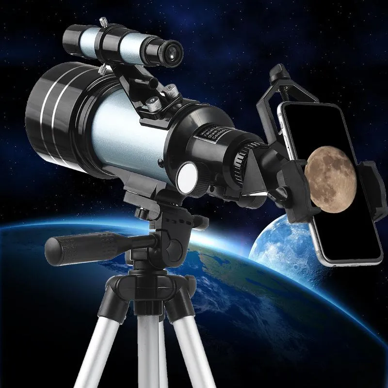 Astronomski teleskop sa stativom za posmatranje neba