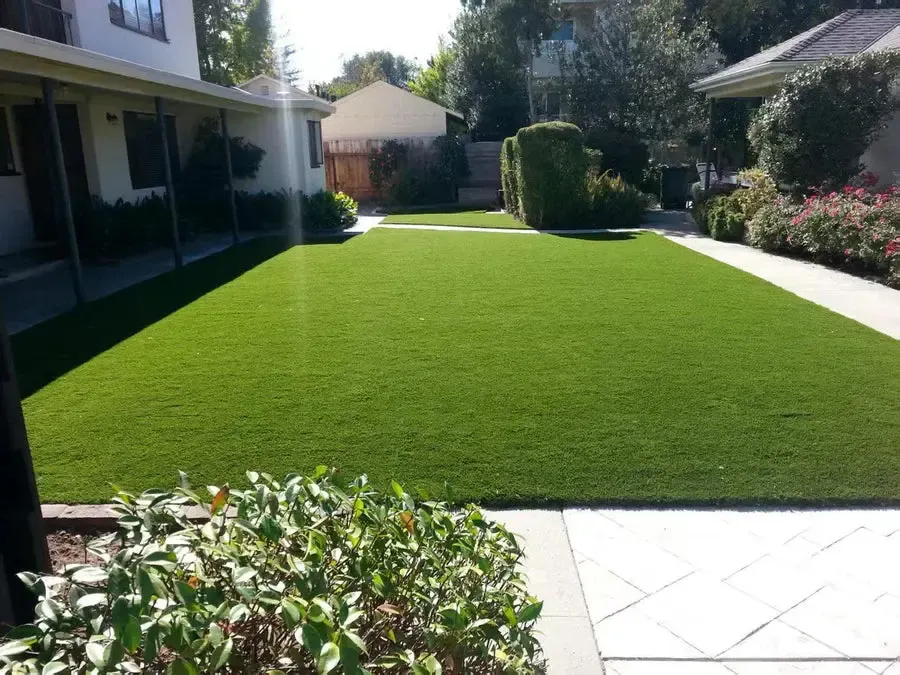 EcoTurf umjetna trava u roli realističnog izgleda, DIY, debljina 35 mm, 2×2 m (4 m²)