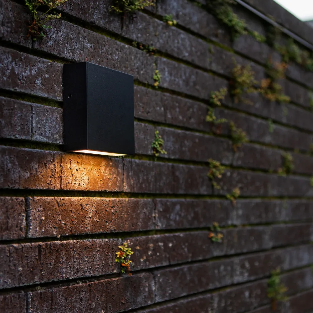 LED zidna svjetiljka GEMINI XF, mat crna, 7.4W, 3000K, IP54