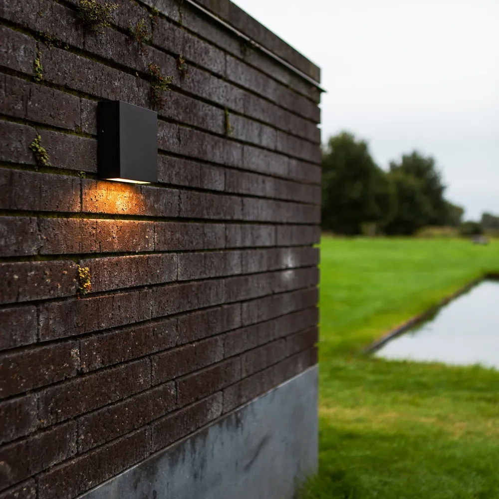 LED zidna svjetiljka GEMINI XF, mat crna, 7.4W, 3000K, IP54