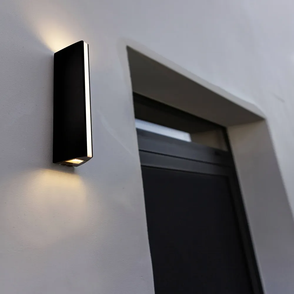 LED zidna svjetiljka LEO, mat crna, 14.5W, 3000K, IP54