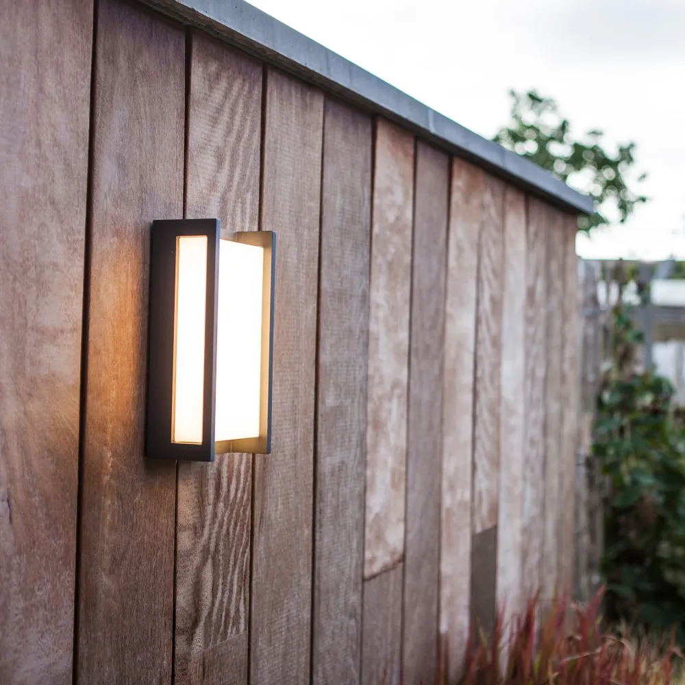 LED zidna svjetiljka QUBO, tamno siva, 15W, 3000K, IP54