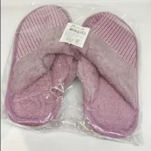 Fluffy slippers Lavender (One size)